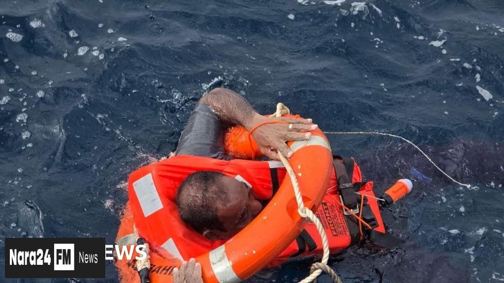 Houthi Militants Sink Second Cargo Ship in Red Sea Within Days