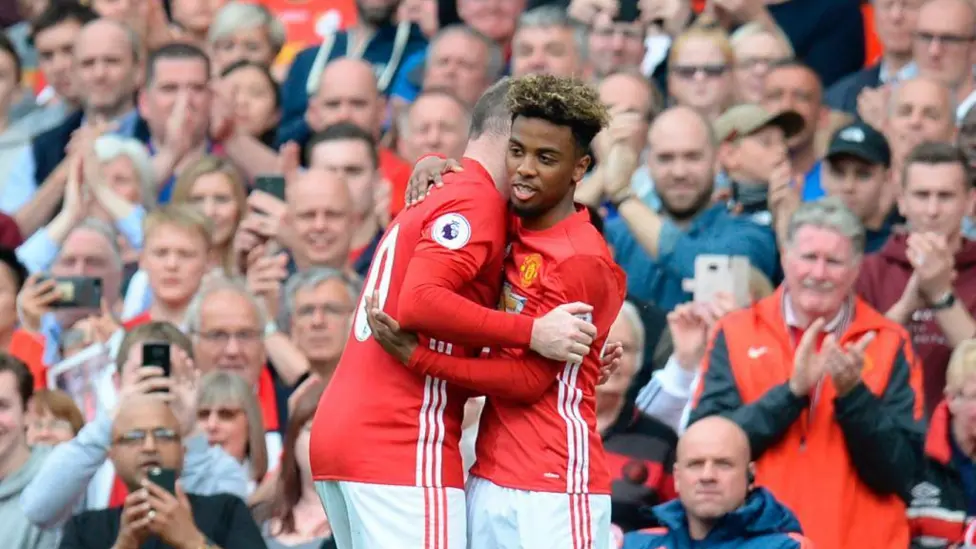 Angel Gomes Reflects on the Challenges of Wearing the Manchester United Jersey