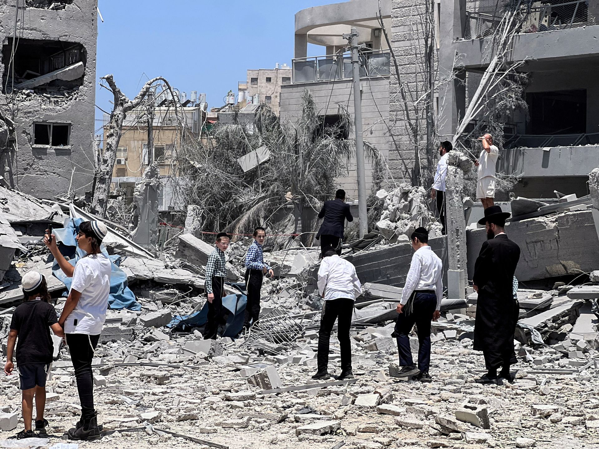 Escalating Tensions: Iran and Israel on the Brink of War