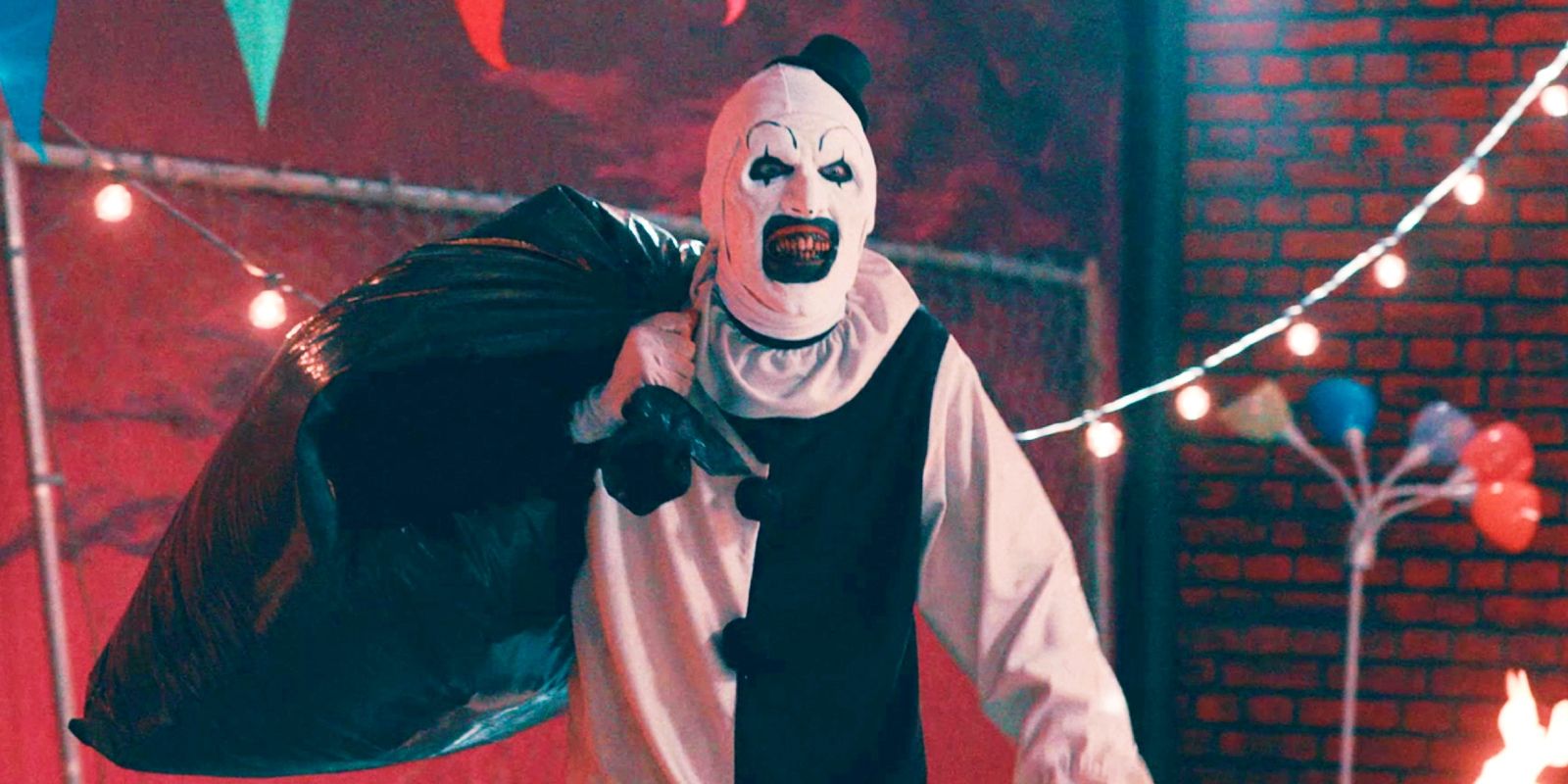 terrifier-3-set-photos-give-a-bloody-look-at-art-the-clown’s-holiday-themed-return