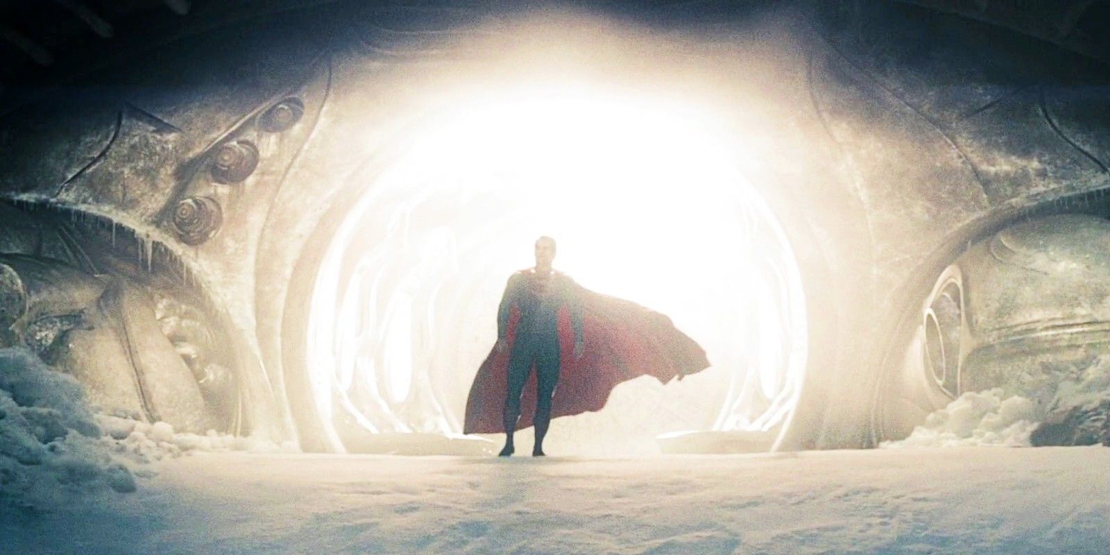 first-superman-movie-set-photo-reveals-snowy-outdoor-filming-location